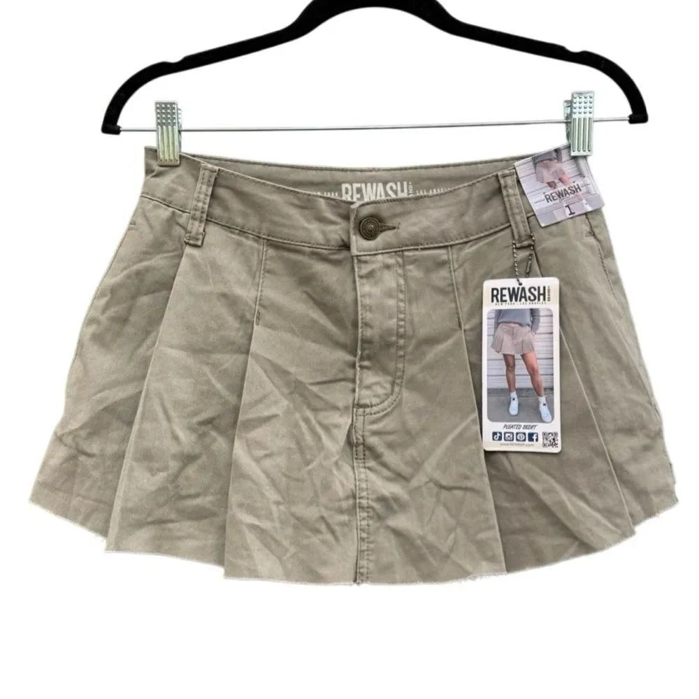 NWT Rewash Juniors Pleated Skort in Olive Green Size 1/25